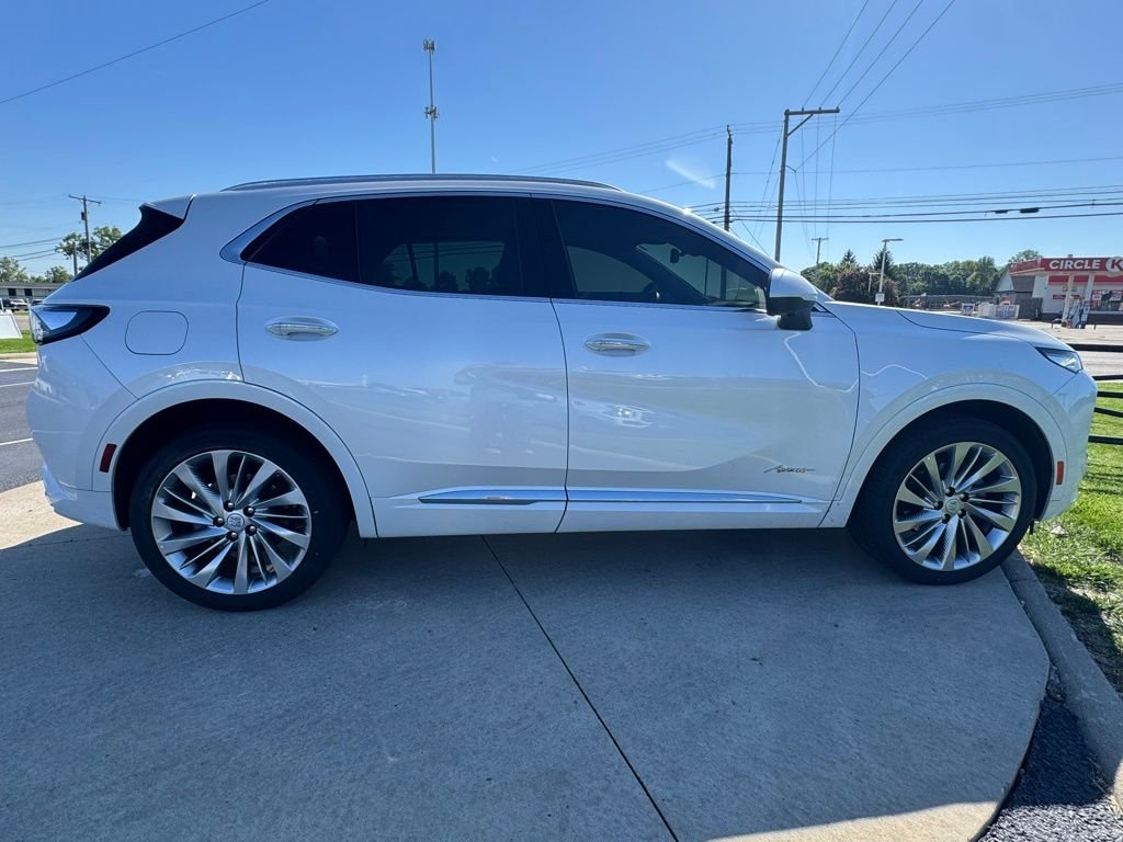 Used 2024 White Frost Tricoat Buick Avenir image 8