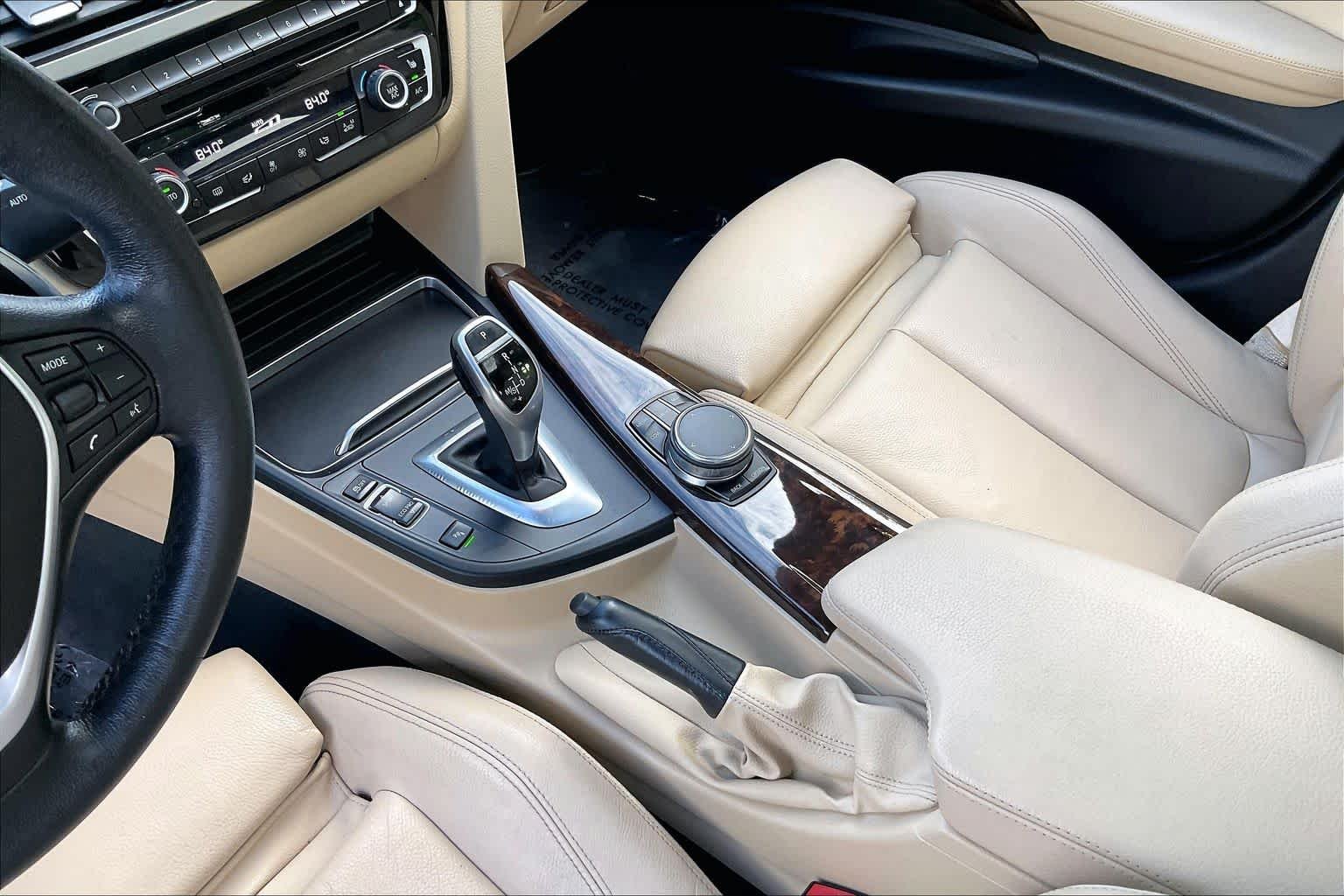 Used 2018 Mediterranean Blue Metallic BMW 330i xDrive image 16