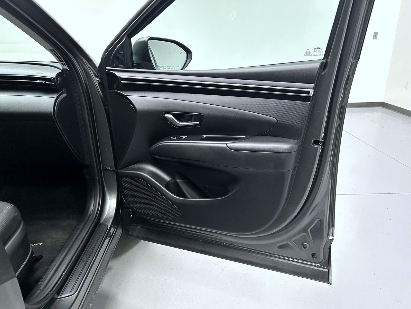 Used 2022 Gray Hyundai SEL image 16