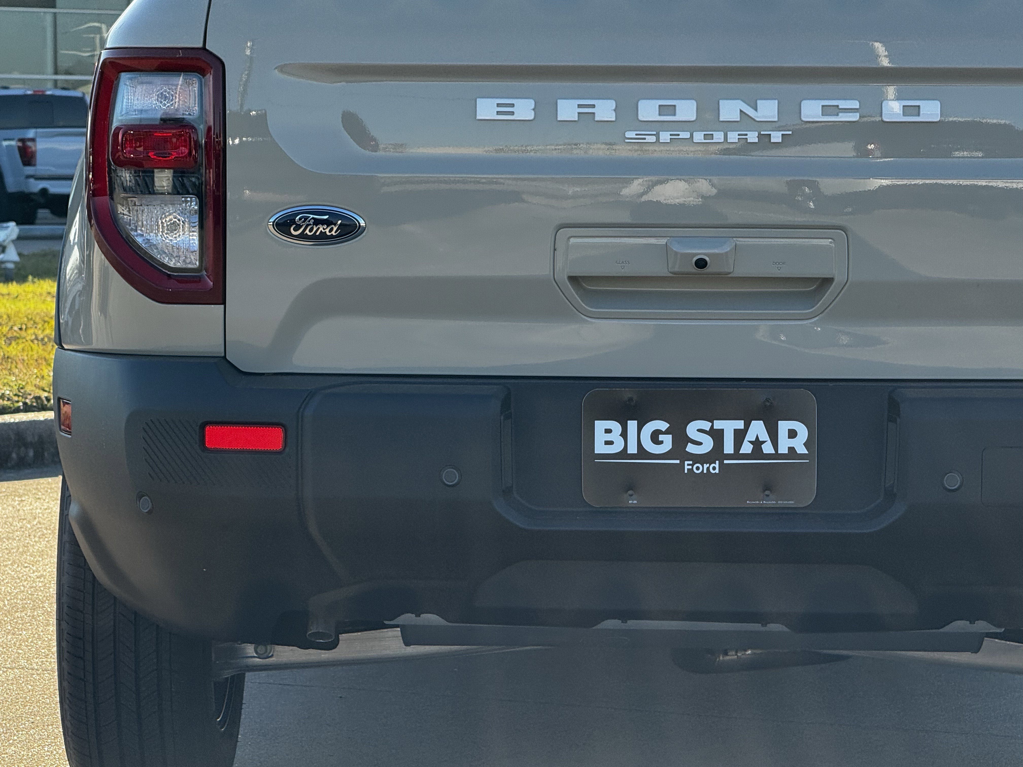 New 2025 Desert Sand Ford Outer Banks image 11