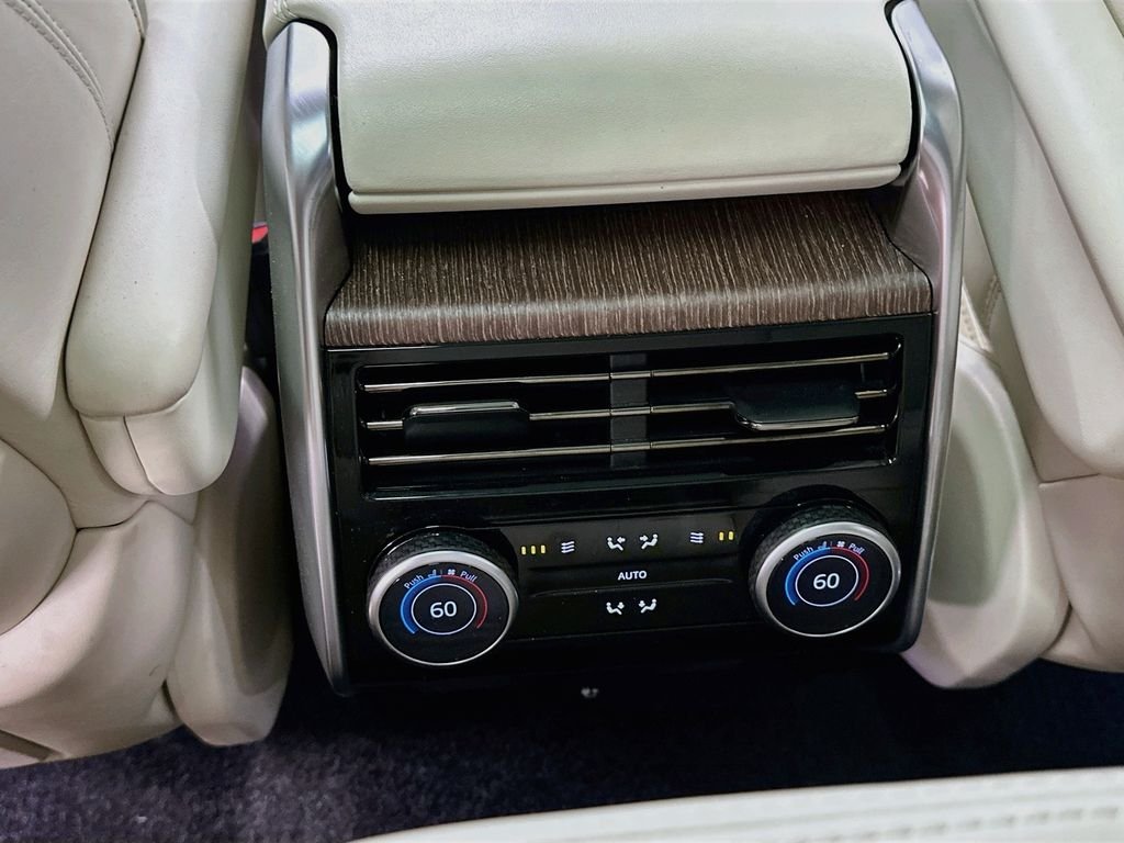 Used 2025 Santorini Black Metallic Land Rover Autobiography image 27