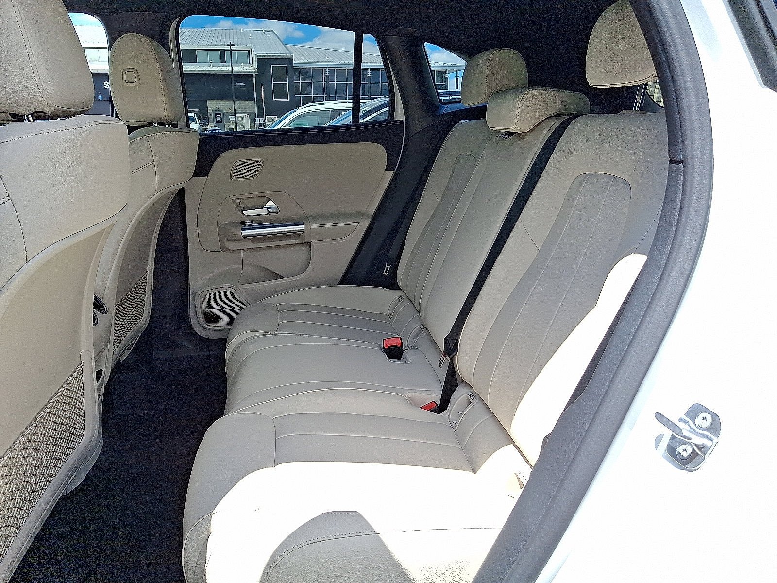 Certified Used 2026 Polar White Mercedes-Benz GLA 250 image 6