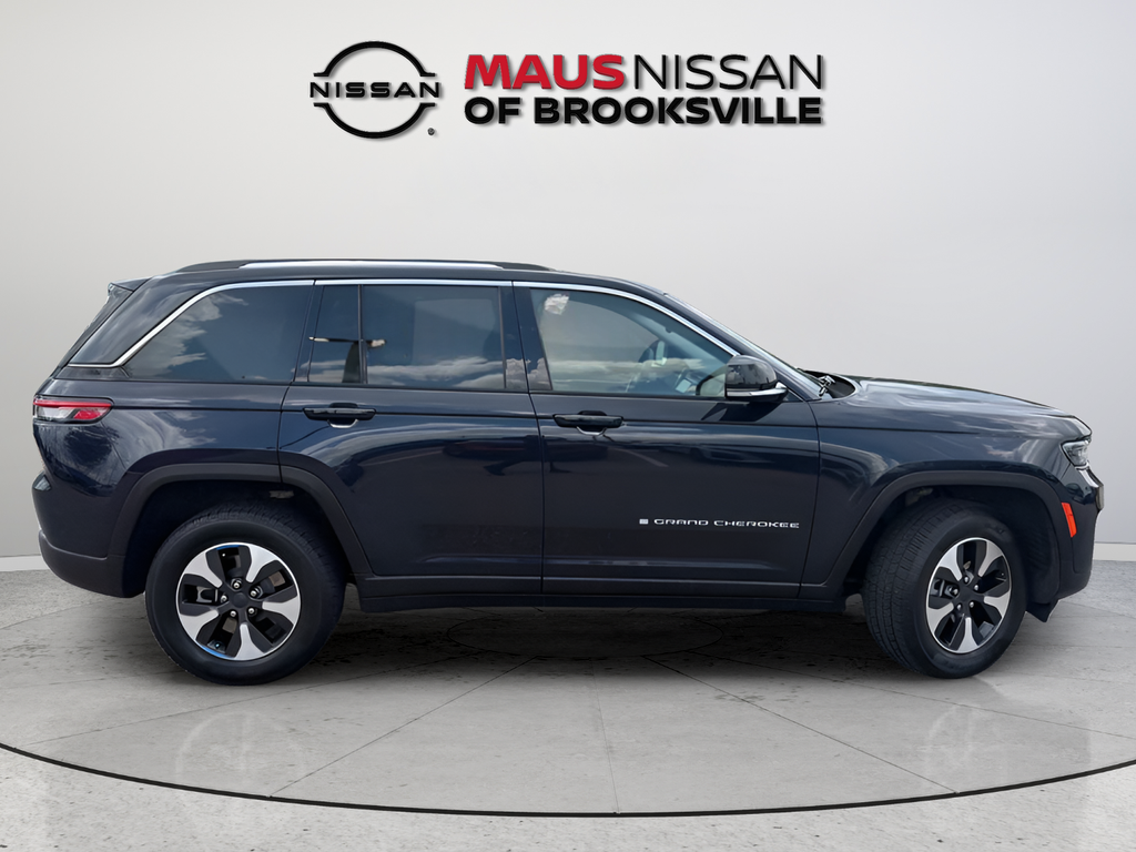 Used 2024 Black Jeep 4xe image 9