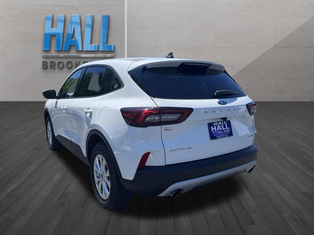 Used 2025 White Ford Active image 3