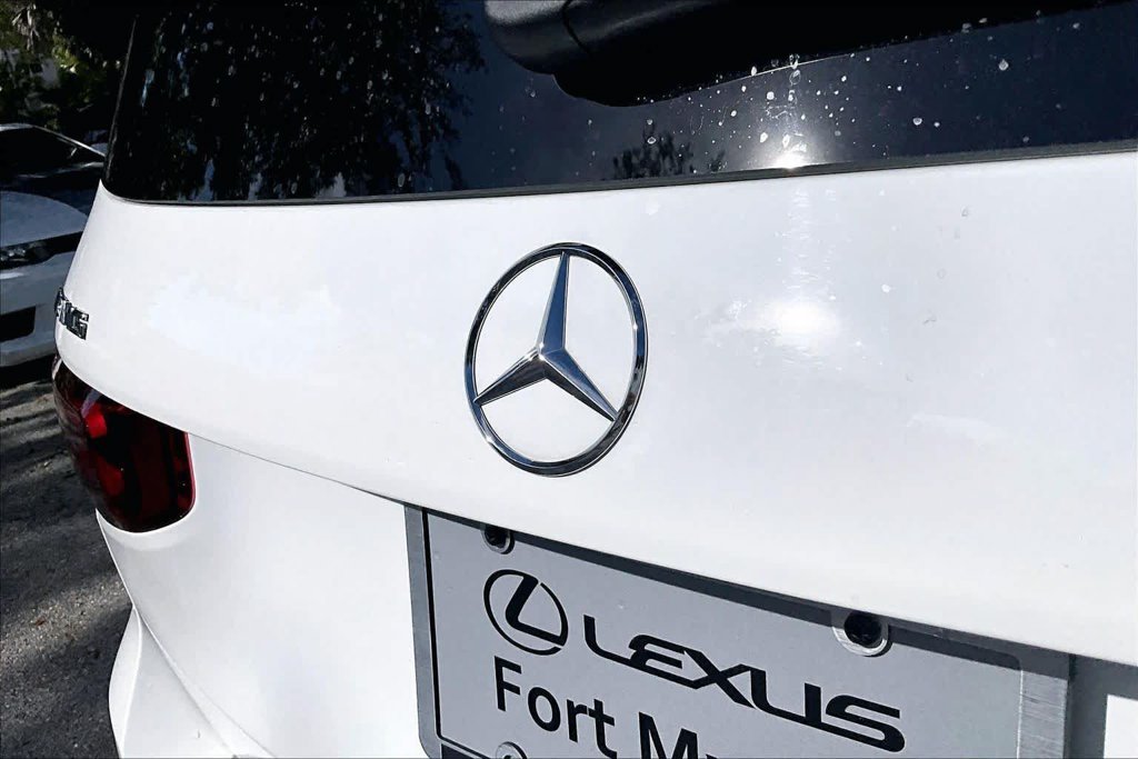 Used 2025 White Mercedes-Benz GLB 35 AMG® image 31
