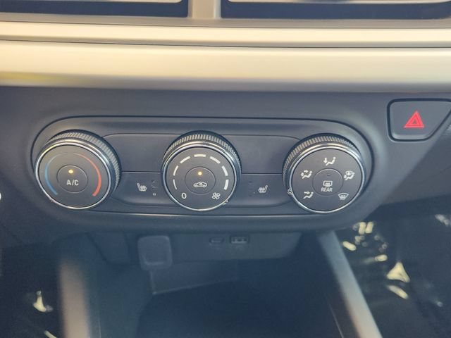 Used 2024 Summit White Chevrolet 1RS image 21