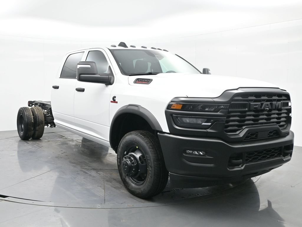 New 2026 Bright White Clear-Coat Exterior Paint RAM Tradesman image 4