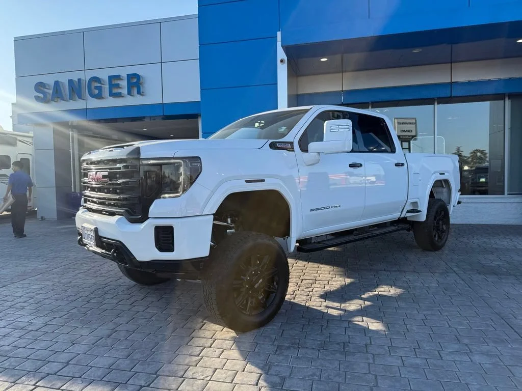 Used 2023 SUMMIT WHITE GMC Pro image 4