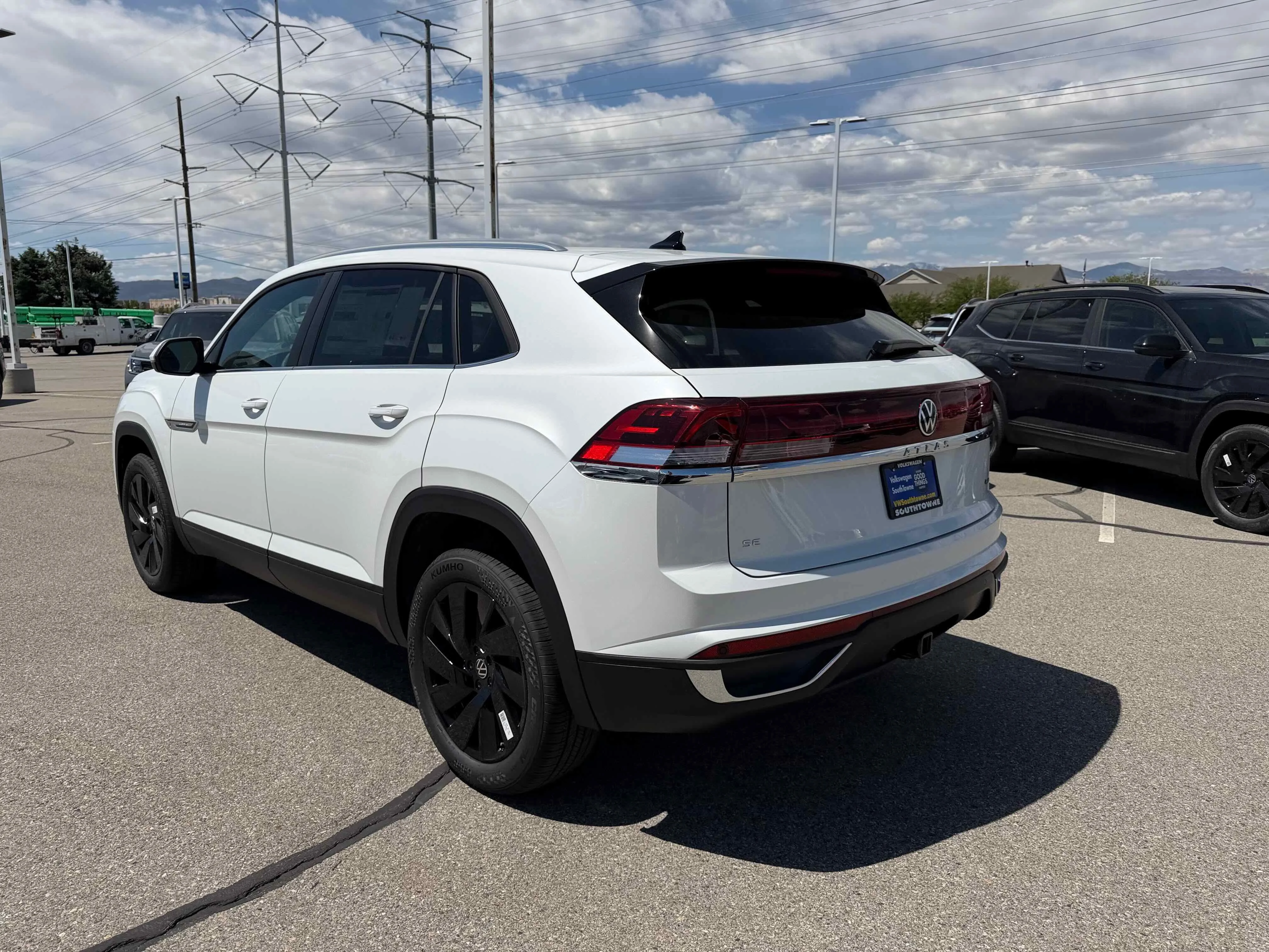 New 2026 White Pearl Volkswagen 2.0T SE w/Technology image 5