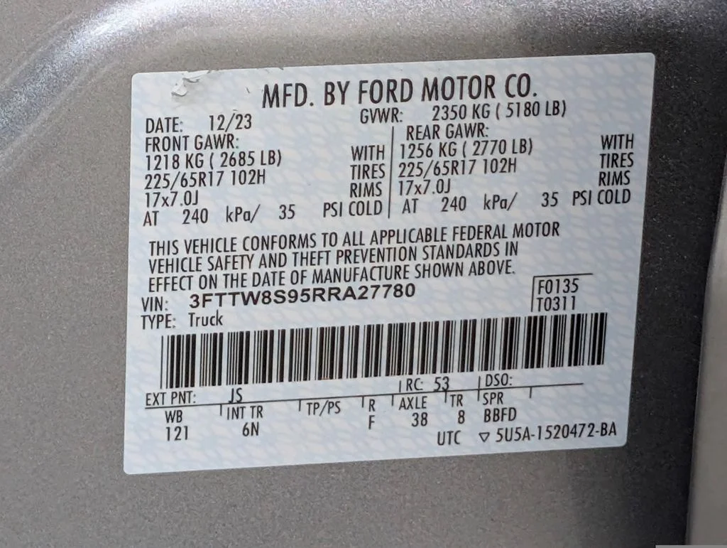 Certified Used 2024 Iconic Silver Metallic Ford Lariat image 28