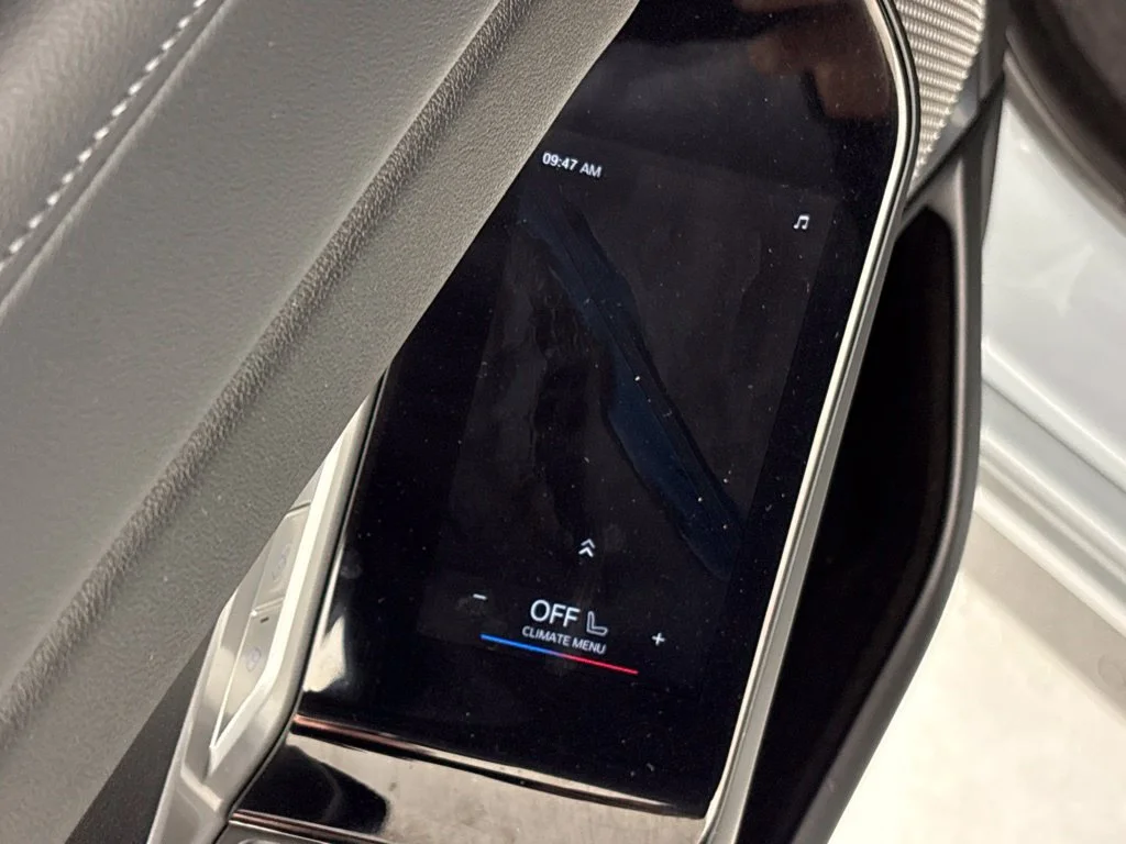 Used 2023 Gray BMW 740i image 31