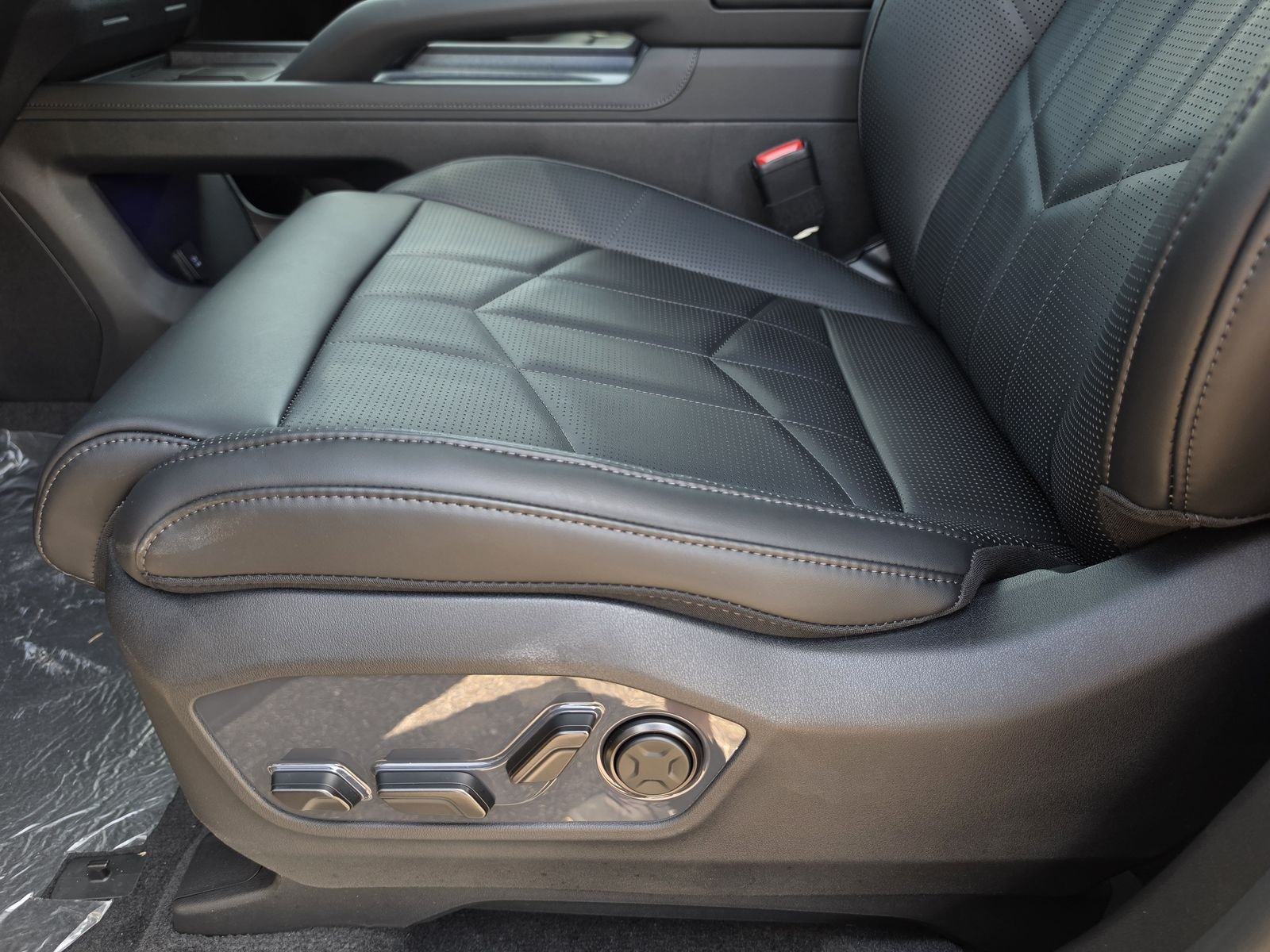 New 2027 Brown Kia X-Line SX image 13