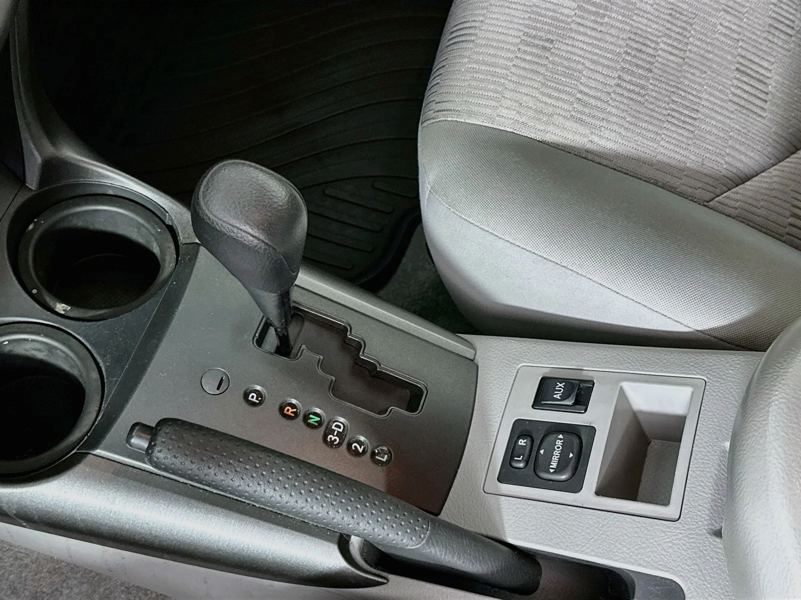 Used 2009 Pacific Blue Metallic Toyota Base image 15