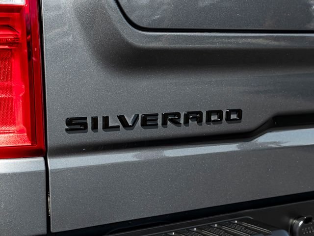 Used 2021 Satin Steel Metallic Chevrolet Custom image 15