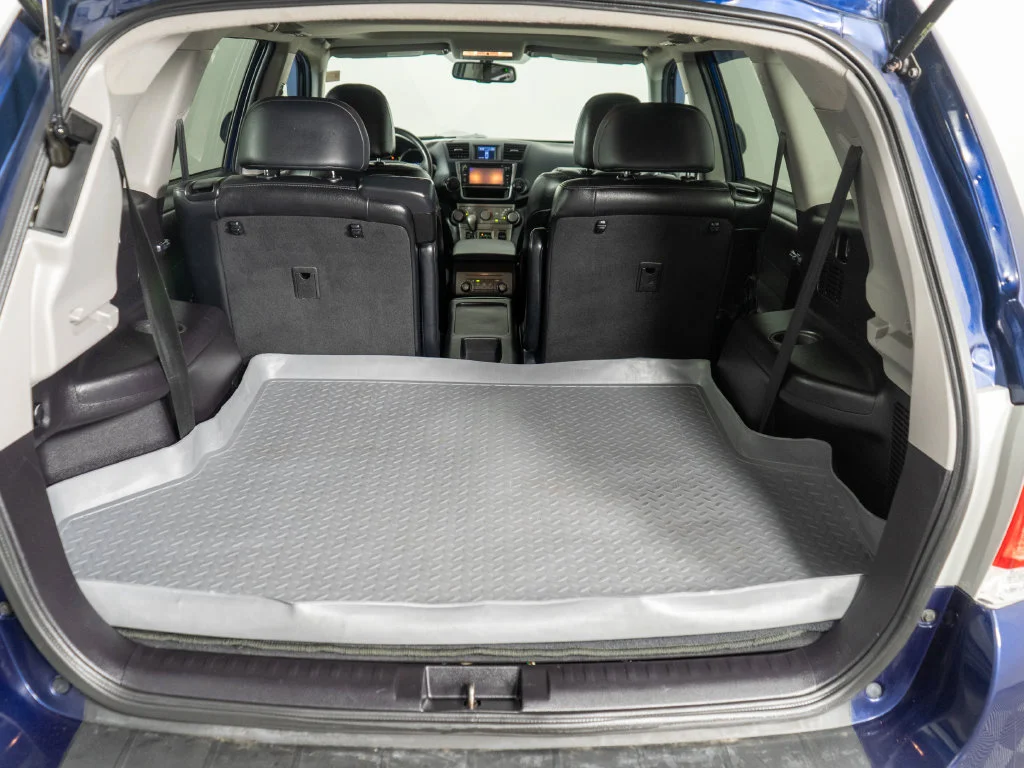 Used 2013 Blue Toyota SE image 29