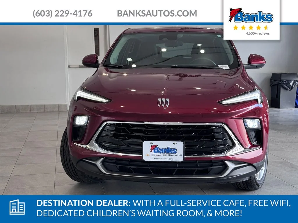 Certified Used 2025  Buick Preferred image 3