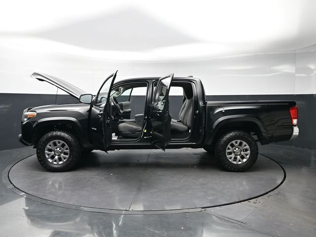 Used 2017 Black Toyota SR5 image 30