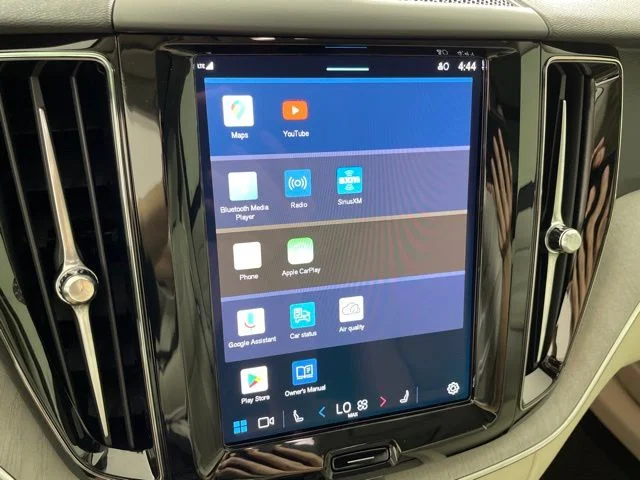 Used 2024 White Volvo T8 Plus Dark Theme image 28