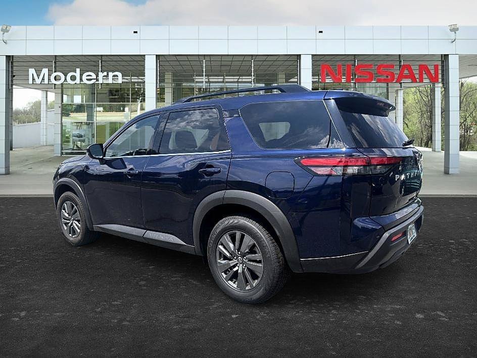 Used 2024 Deep Ocean Blue Pearl Nissan SV image 3