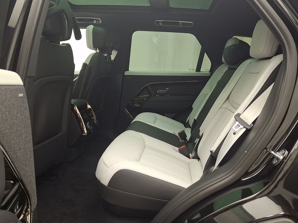 New 2027 Santorini Black Land Rover  image 6