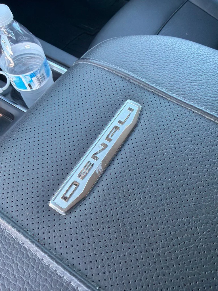 Used 2025 Blue GMC Denali image 3