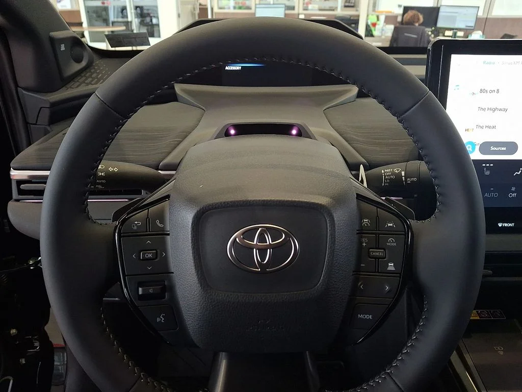 2026 Toyota C-HR XSE - Photo 16