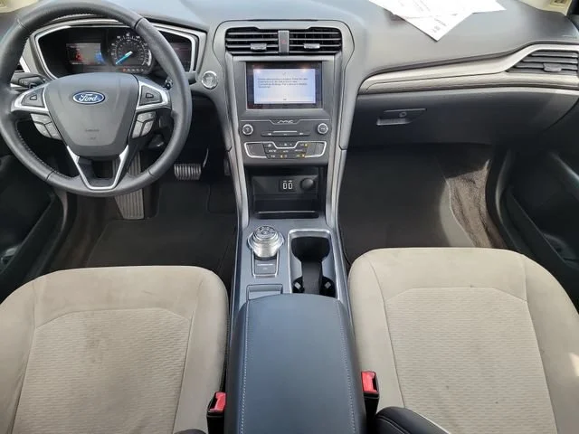 2019 Ford Fusion SE - Photo 10