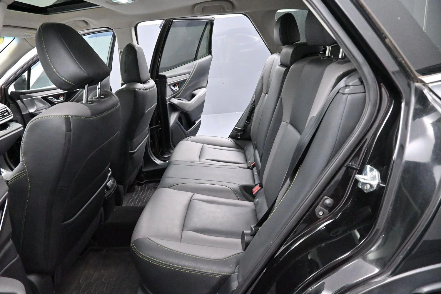 Used 2021 Crystal Black Silica Subaru Onyx Edition XT image 28