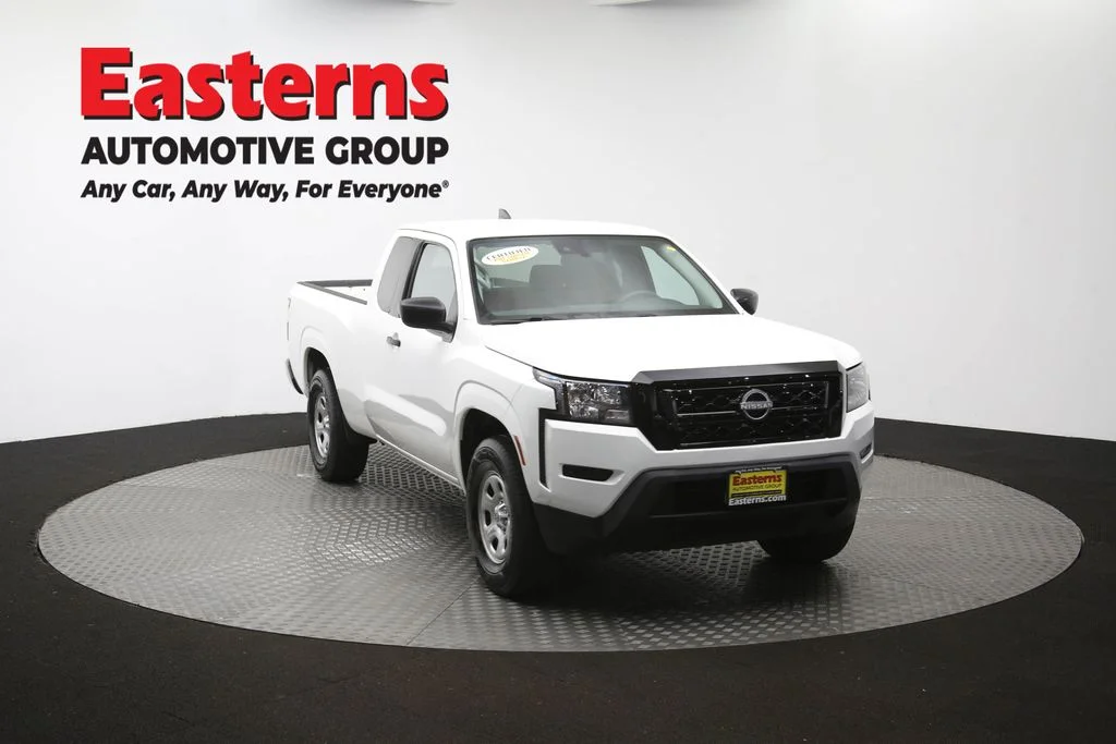 Used 2022 White Nissan S image 48