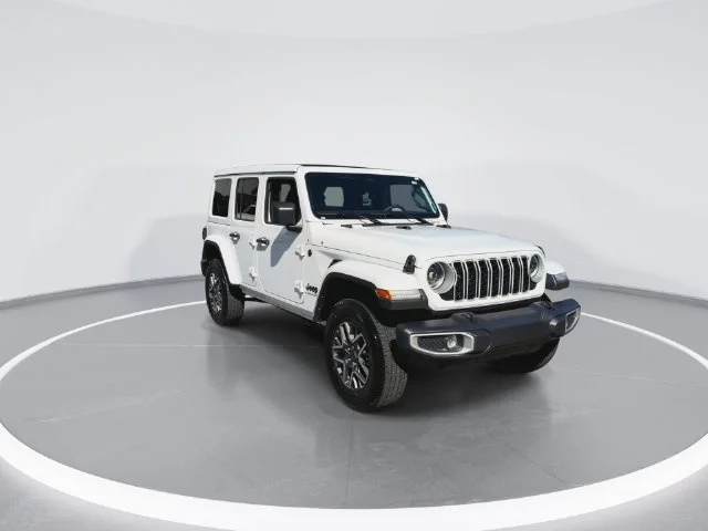 Used 2026 White Jeep Sahara image 3