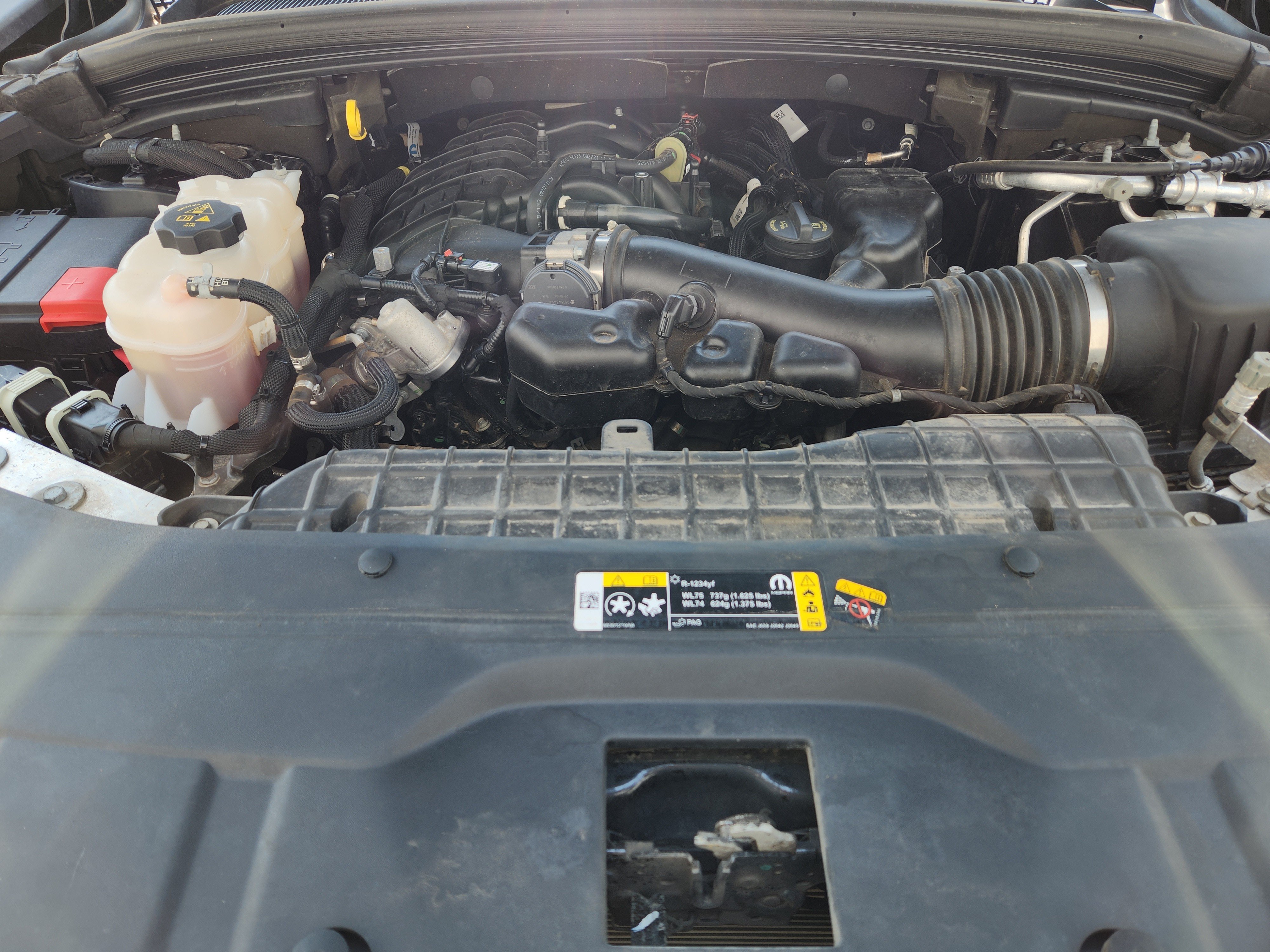 Used 2021 Rocky Mountain Pearlcoat Jeep Limited image 34