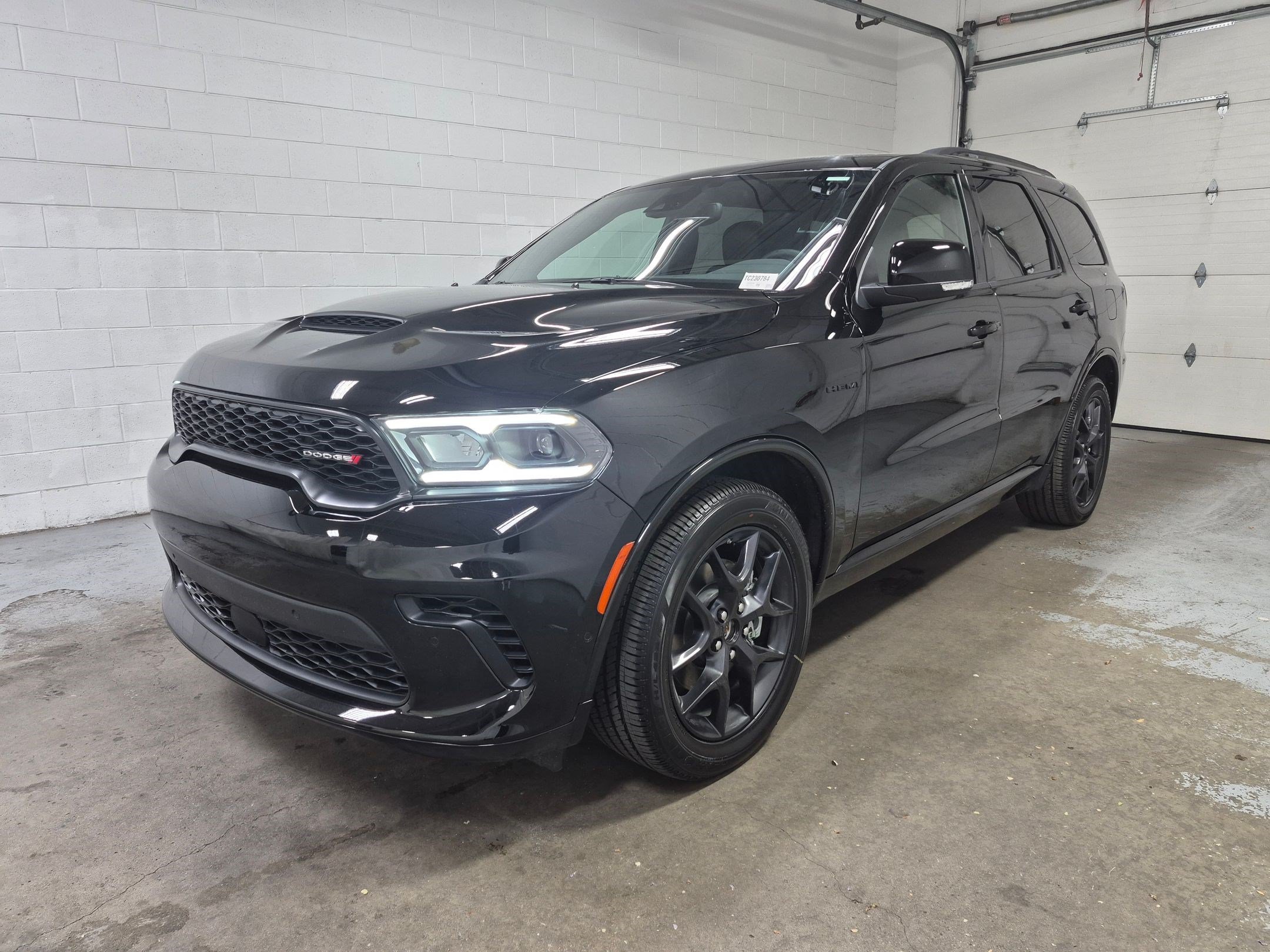 New 2026 Diamond Black Clear-Coat Exterior Paint Dodge GT Plus HEMI V8 image 9