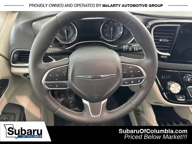 Used 2023 White Chrysler Touring L image 27
