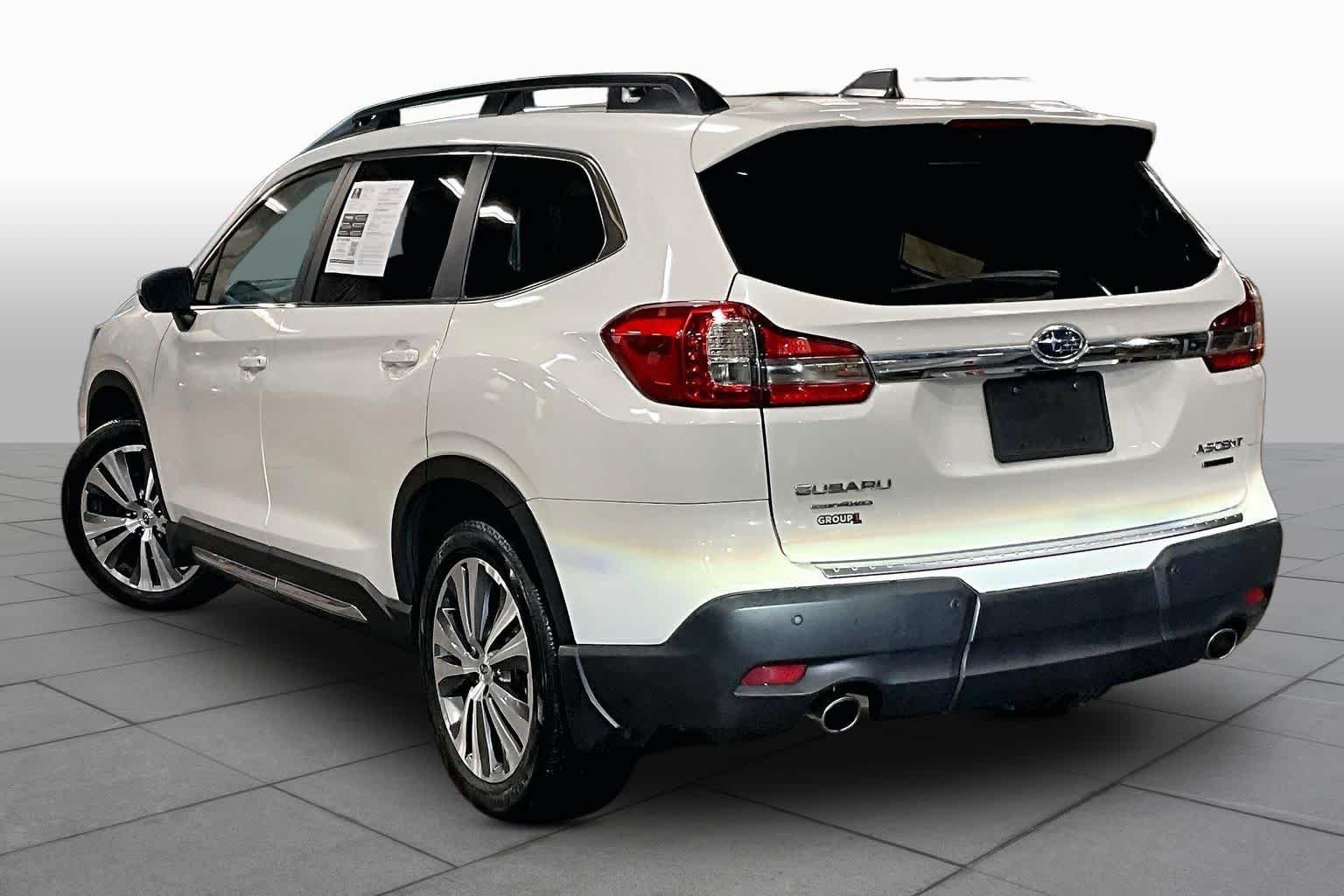 Used 2022 Crystal White Pearl Subaru Limited image 12