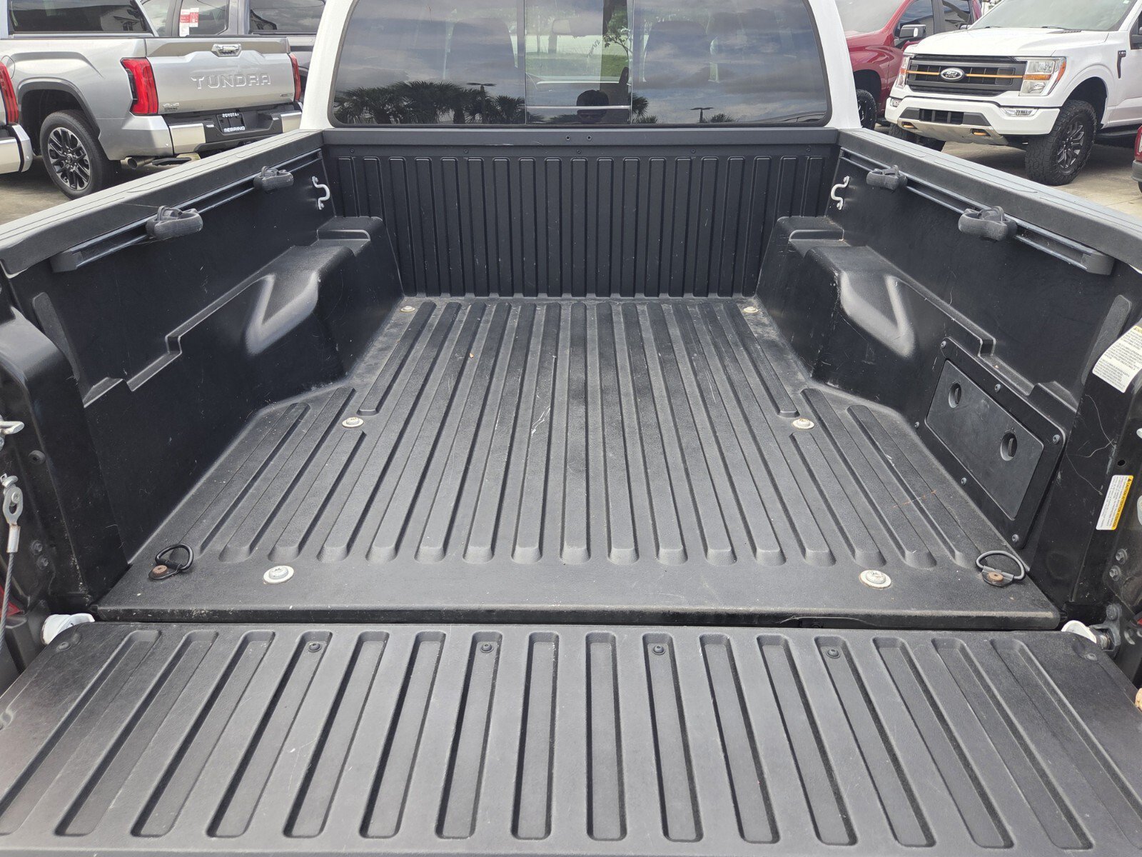 Used 2023 Ice Toyota SR5 image 8