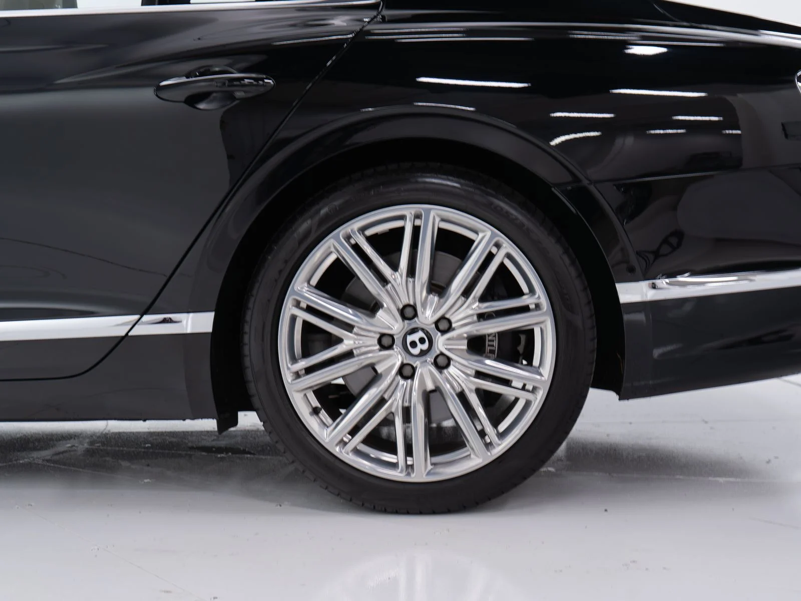 Certified Used 2021 Beluga Bentley W12 image 43