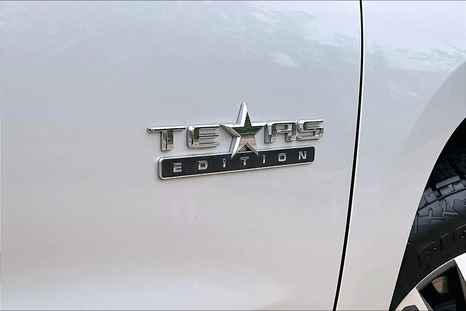 Used 2020 Silver Ice Metallic Chevrolet LT image 10