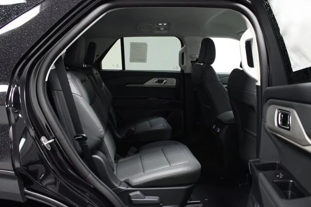 New 2026 Agate Black Metallic Ford Active image 40