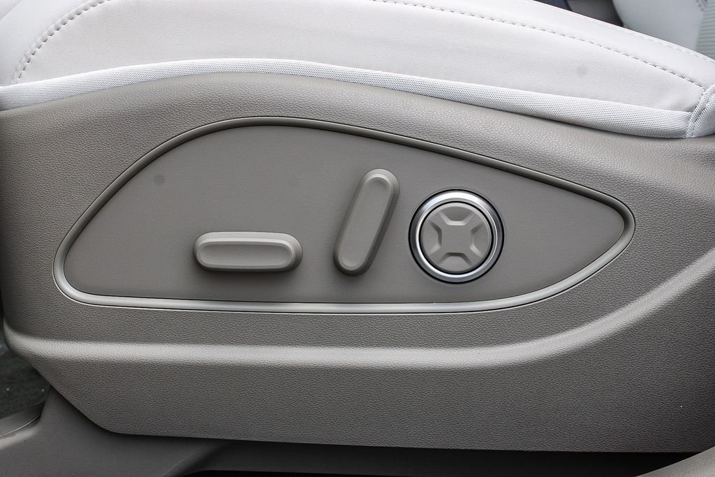 New 2026 Gray Hyundai SEL Premium image 24