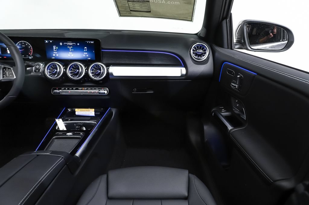 New 2026 Mountain Grey Metallic Mercedes-Benz GLB 250 image 34