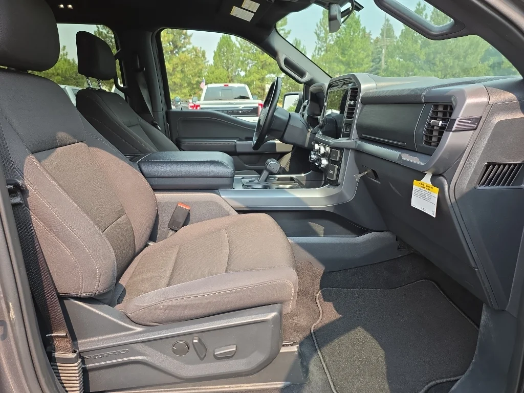 Certified Used 2025 Gray Metallic Ford XLT image 6