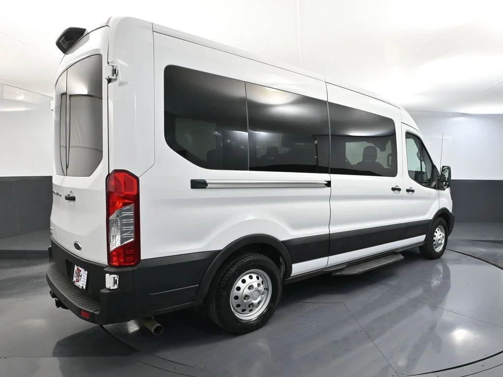 2023 Ford Transit Passenger Van XL - Photo 6