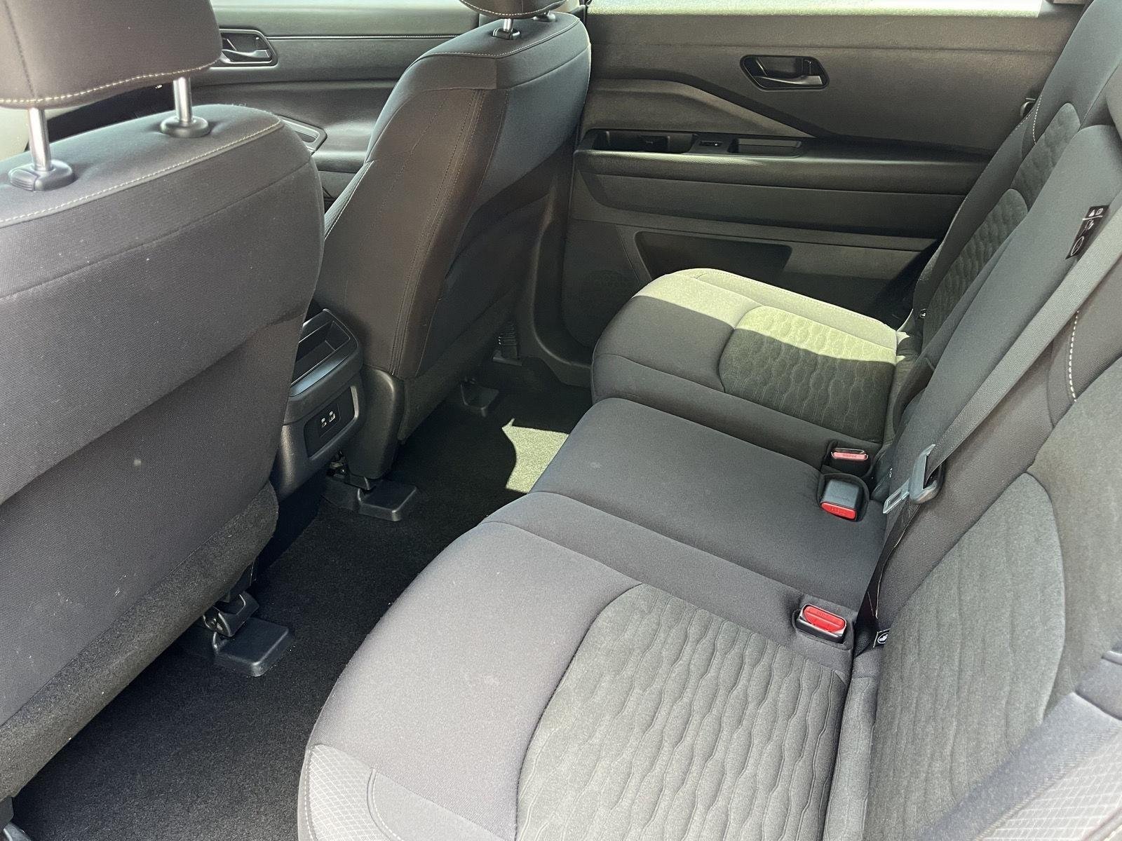 Used 2025 Glacier White Nissan S image 14