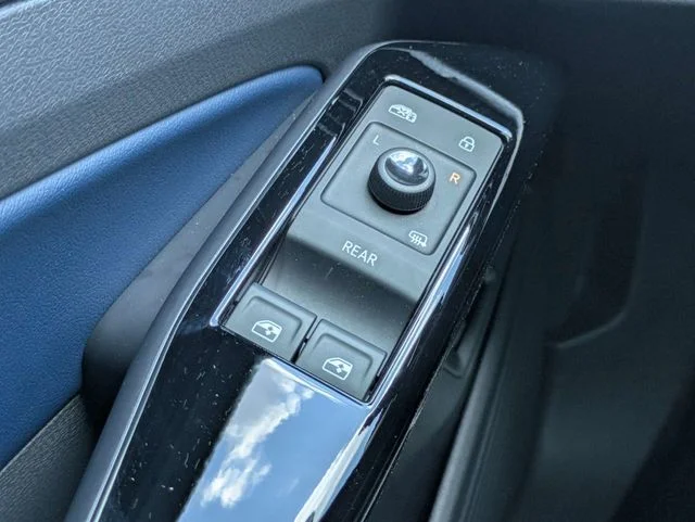 New 2026 Pure Gray Volkswagen Pro S image 25