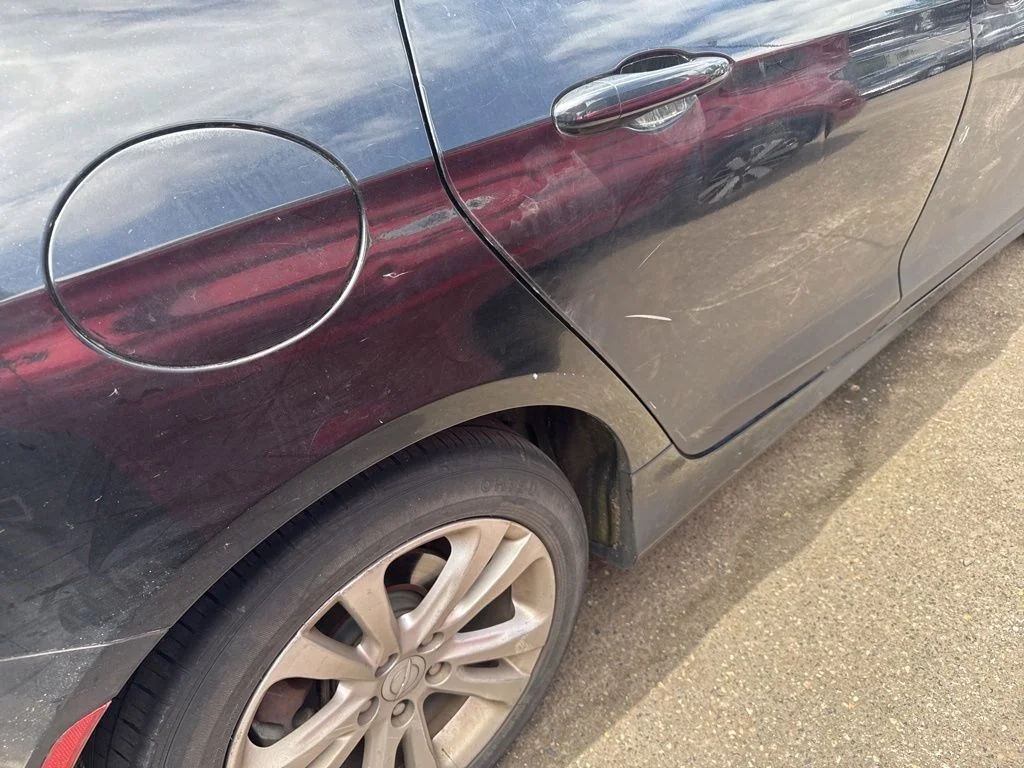 Used 2016 Black Chrysler Limited image 5