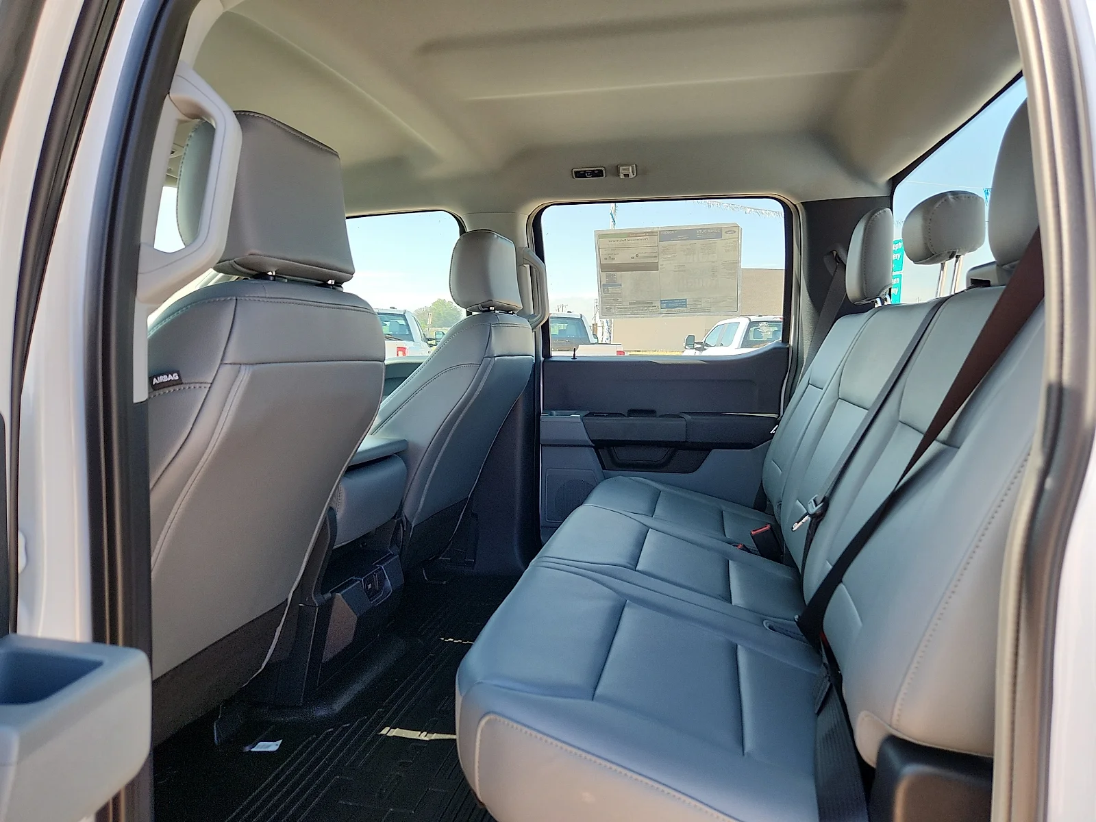 New 2026 Oxford White Ford XL image 18