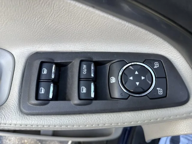 Used 2011 Blue Ford Base image 28