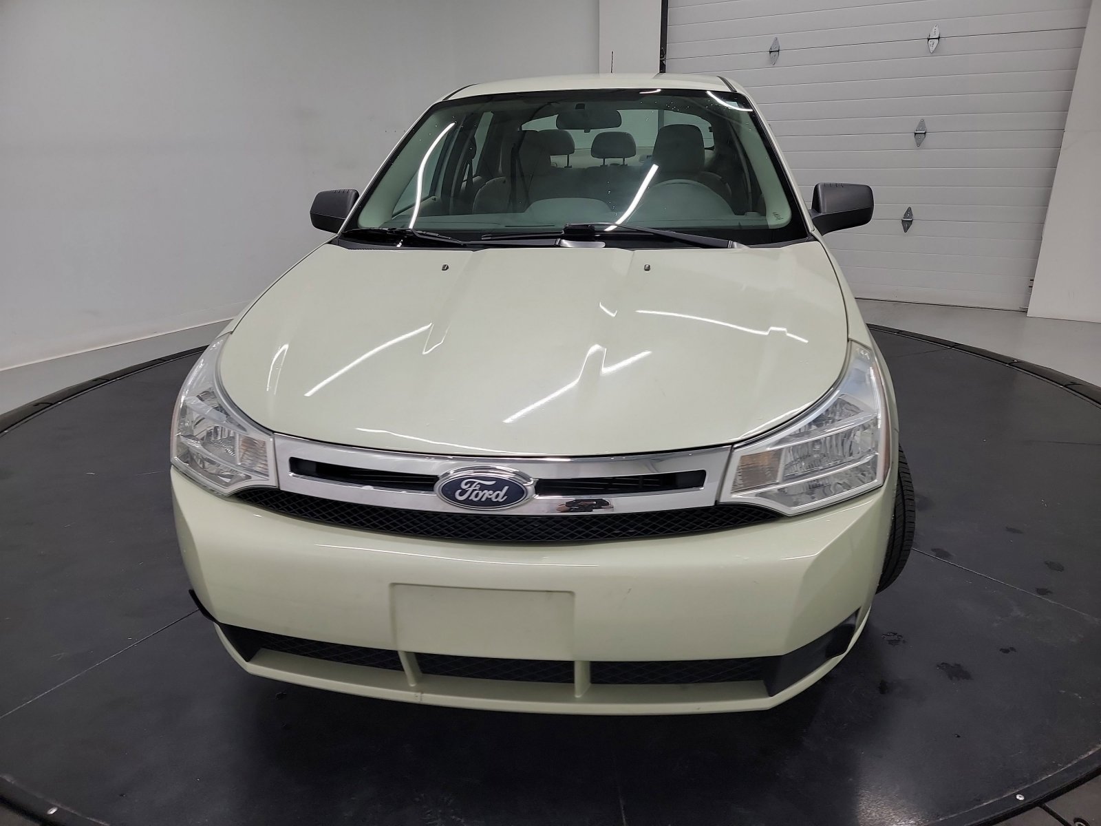 Used 2010 Ford Focus SE with VIN 1FAHP3FN0AW135499 for sale in Cincinnati, OH