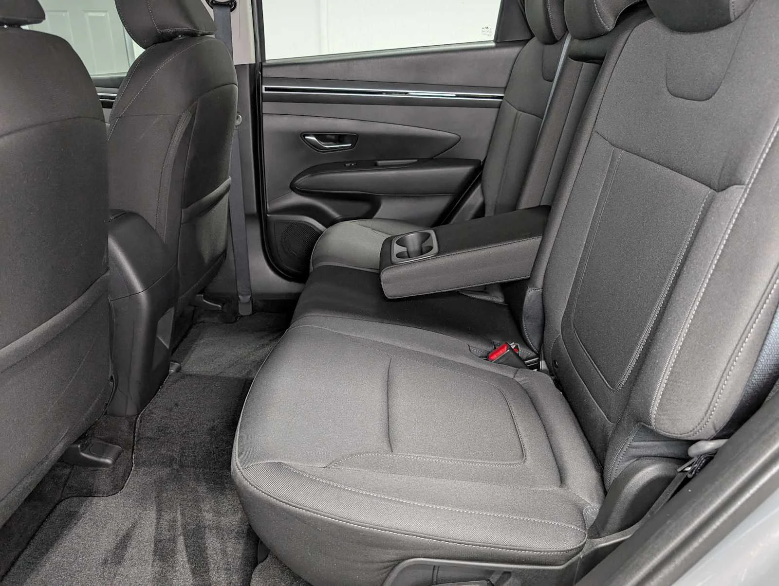 Used 2024 Hampton Gray Hyundai SE image 21