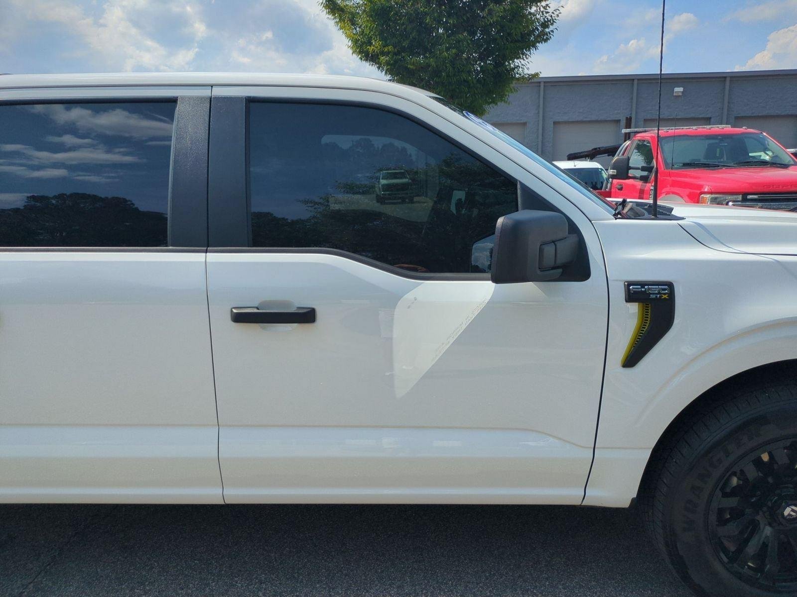 Used 2025 Oxford White Ford STX image 34